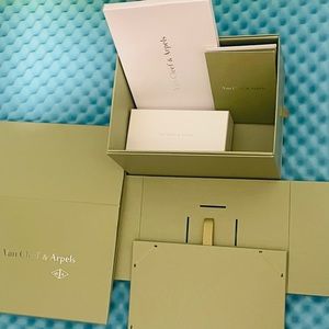 Van Cleef & Arpels box.